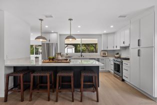 Single Family Residence, 7645 Calle Madero, Carlsbad, CA 92009 - 4