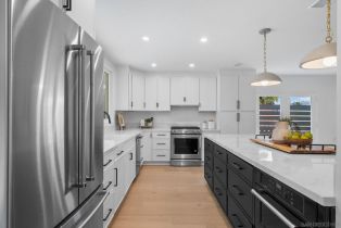 Single Family Residence, 7645 Calle Madero, Carlsbad, CA 92009 - 6