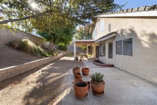 , 6716 Carobwood way, Riverside, CA 92506 - 28