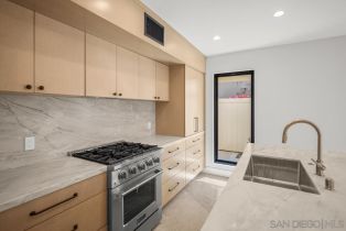 , 857 F ave, Coronado, CA 92118 - 4