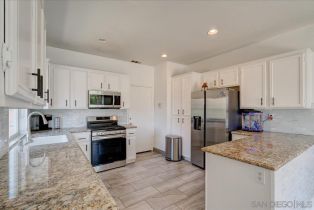 Single Family Residence, 23744 Tatia ct, Murrieta, CA 92562 - 11