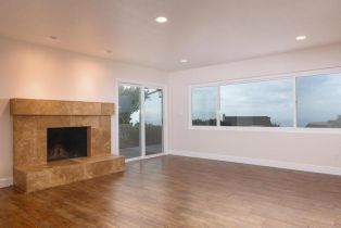 , 2342 Via Siena, La Jolla, CA 92037 - 5