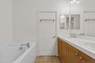 Condominium, 52 Honey Locust, Irvine, CA 92606 - 40