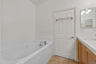 Condominium, 52 Honey Locust, Irvine, CA 92606 - 41