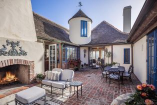 Single Family Residence, 2049 S Pacific st, Oceanside, CA 92054 - 4