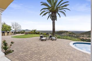 Single Family Residence, 18233 Via Ambiente, Rancho Santa Fe, CA 92067 - 61