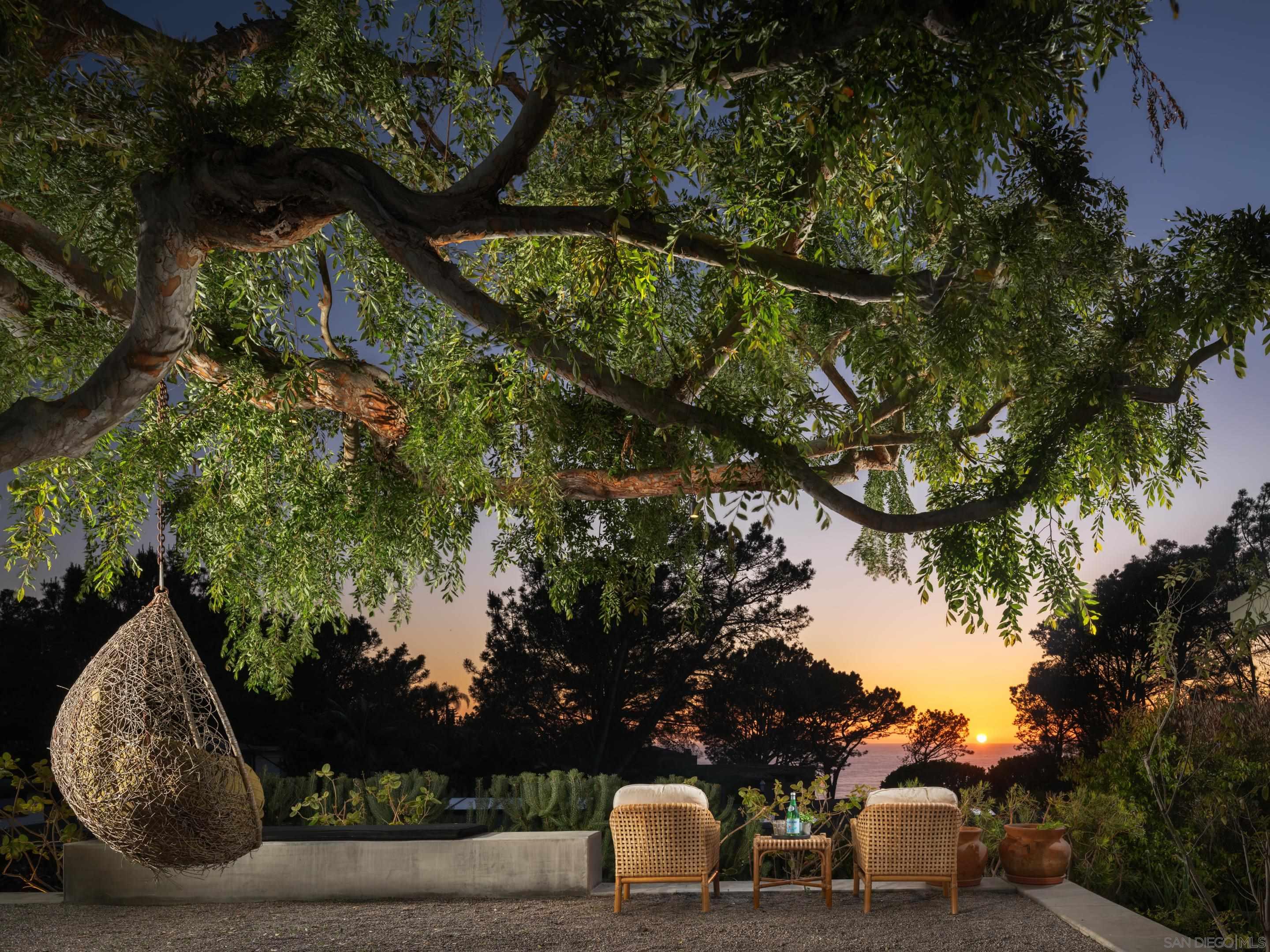 Single Family Residence, 327 Pine Needles dr, Del Mar, CA 92014 - 1