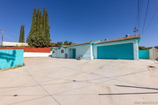 Single Family Residence, 13431 Acton ave, Poway, CA 92064 - 16