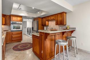 , 2420 Torrey Pines rd, La Jolla, CA 92037 - 4