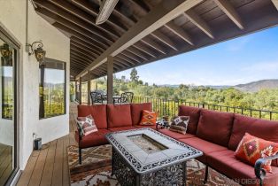 Single Family Residence, 1379 Sunny Heights rd, Fallbrook, CA 92028 - 4