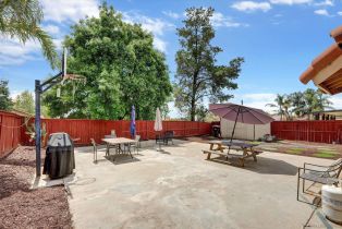 Single Family Residence, 40098 Avenida Venida, Murrieta, CA 92562 - 24