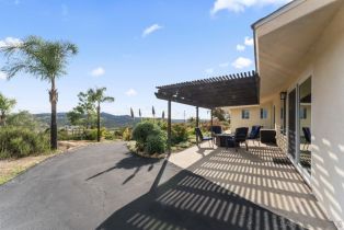 Single Family Residence, 28149 Orange ter, Valley Center, CA 92082 - 31