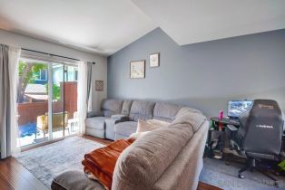 Condominium, 1721 Maxwell ln, Corona, CA 92881 - 6