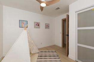 Single Family Residence, 460 Chinquapin ave, Carlsbad, CA 92008 - 14