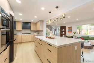 Single Family Residence, 460 Chinquapin ave, Carlsbad, CA 92008 - 6