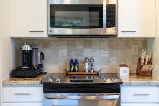 Condominium, 2207 Caminito Cabala, La Jolla, CA 92037 - 10