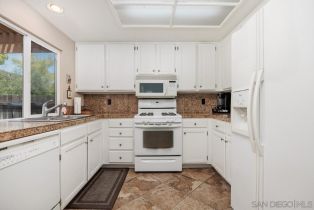 Single Family Residence, 1738 Avenida Alta Mira, Oceanside, CA 92056 - 7