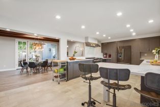 , 2398 Almeria, La Jolla, CA 92037 - 10