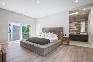 , 2398 Almeria, La Jolla, CA 92037 - 13