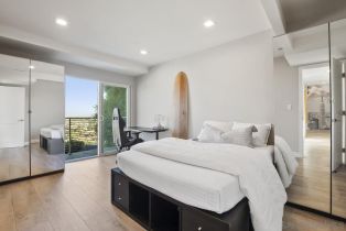 , 2398 Almeria, La Jolla, CA 92037 - 21
