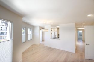 , 8121 Camino Del Sol, La Jolla, CA 92037 - 7