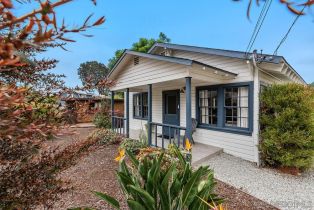 , 215 Rios, Solana Beach, CA 92075 - 3