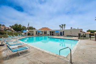 , 901 Caminito Madrigal, Carlsbad, CA 92011 - 28