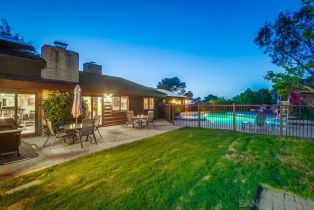 Single Family Residence, 15943 Ranch Hollow rd, Poway, CA 92064 - 12