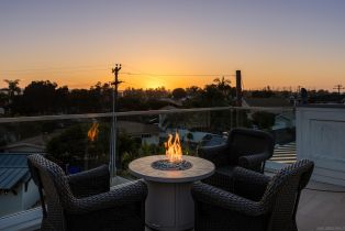 Single Family Residence, 1040 Pine st, Coronado, CA 92118 - 11