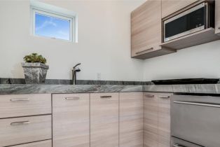 , 8665 Glenwick ln, La Jolla, CA 92037 - 16