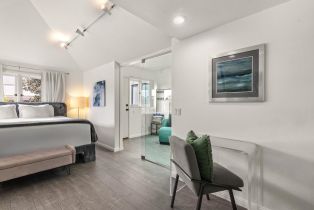 , 1264 Prospect st, La Jolla, CA 92037 - 8