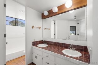 , 13070 Via Grimaldi, Del Mar, CA 92014 - 39