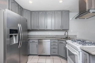 , 7349 Fay ave, La Jolla, CA 92037 - 3