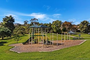 , 6643 Caminito Hermitage, La Jolla, CA 92037 - 18