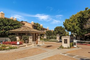 , 6643 Caminito Hermitage, La Jolla, CA 92037 - 19