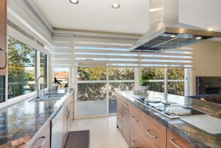 , 6643 Caminito Hermitage, La Jolla, CA 92037 - 7