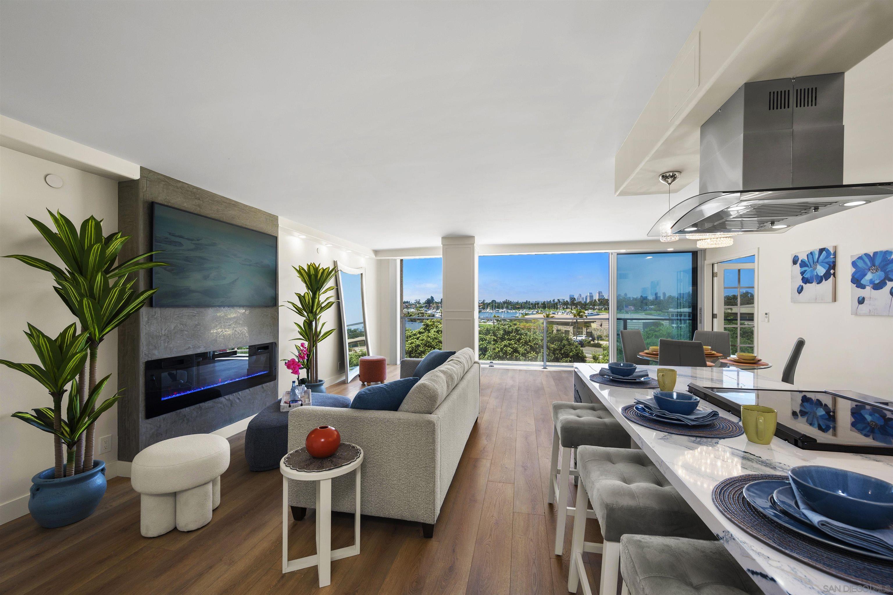 Condominium, 1820 Avenida del Mundo, Coronado, CA 92118 - 1