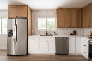 Single Family Residence, 1502 Surrey ct, Oceanside, CA 92057 - 4