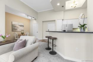 Condominium, 9253 Regents rd, La Jolla, CA 92037 - 9