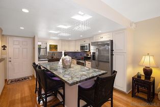 Condominium, 8437 Via Mallorca, La Jolla, CA 92037 - 2