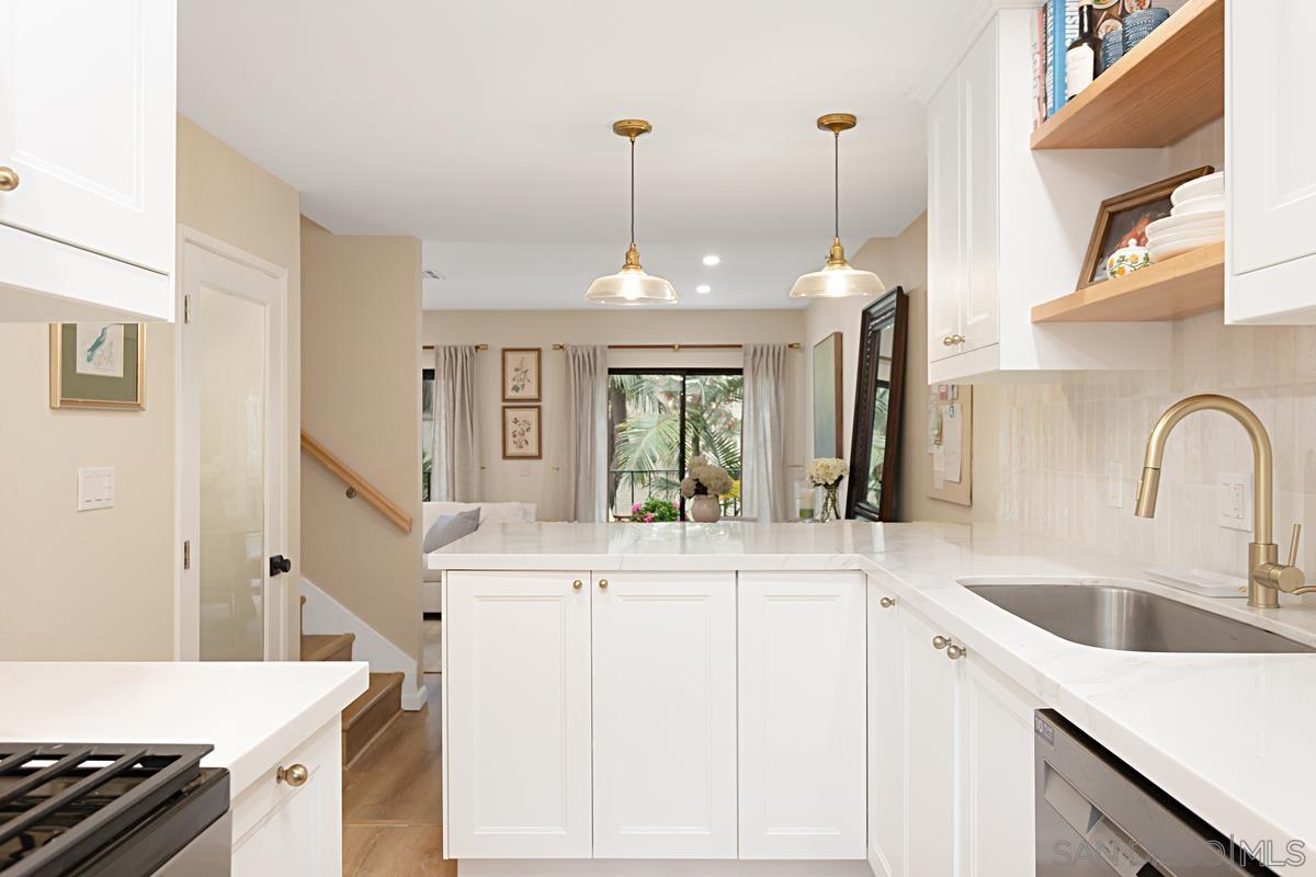 Condominium, 2383 Altisma way, Carlsbad, CA 92009 - 1