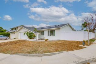 Single Family Residence, 15380 Via La Gitano, Poway, CA 92064 - 43