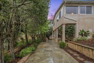 , 6430 La Jolla Scenic Dr S, La Jolla, CA 92037 - 6