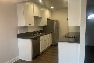 , 8604 Via Mallorca, La Jolla, CA 92037 - 2