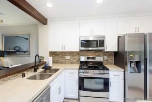 , 8682 Villa La Jolla dr, La Jolla, CA 92037 - 2