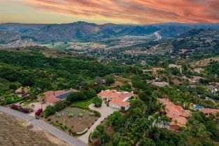 Single Family Residence, 2377 Vern dr, Fallbrook, CA 92028 - 2