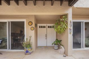 Single Family Residence, 2026 Avenue of the Trees, Carlsbad, CA 92008 - 3