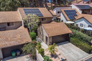 Single Family Residence, 2026 Avenue of the Trees, Carlsbad, CA 92008 - 38