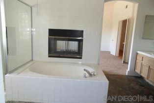 Single Family Residence, 5166 Via Castilla, Oceanside, CA 92057 - 12