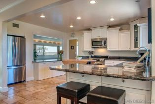 , 5512 Candlelight dr, La Jolla, CA 92037 - 12